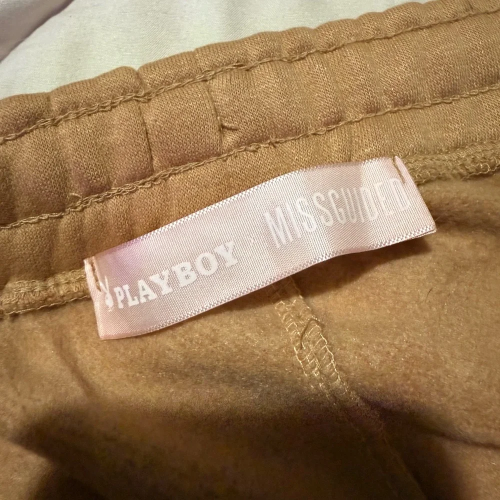 PLAYBOY x MISSGUIDED logo sweatpants NWOT - Picture 3 of 4